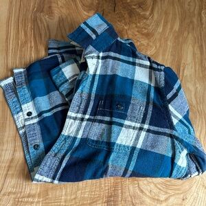 American Eagle Outfitters -heritage classic fit Medium flannel